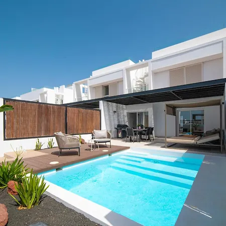 Luxe Verwarmd Zwembad Uitzicht Op De Bergen Rustige Woonwijk Villa Playa Blanca (Lanzarote)