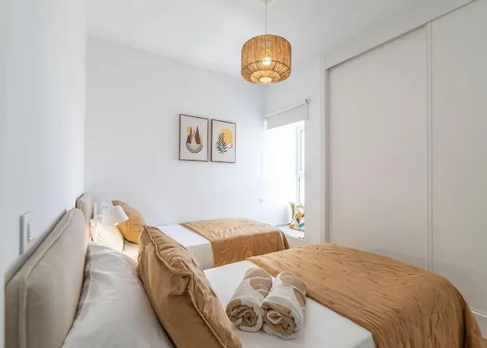 Luxe Verwarmd Zwembad Uitzicht Op De Bergen Rustige Woonwijk Playa Blanca (Lanzarote)