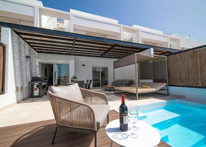 Luxe Verwarmd Zwembad Uitzicht Op De Bergen Rustige Woonwijk *