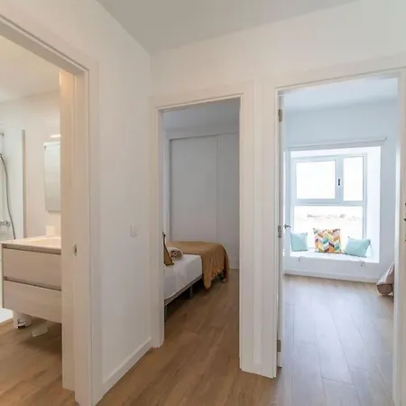 Luxe Verwarmd Zwembad Uitzicht Op De Bergen Rustige Woonwijk