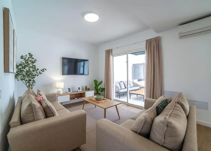 Luxe Verwarmd Zwembad Uitzicht Op De Bergen Rustige Woonwijk *