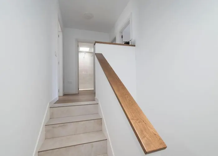 Luxe Verwarmd Zwembad Uitzicht Op De Bergen Rustige Woonwijk 别墅 *